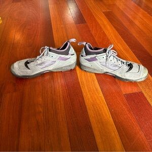 Men’s 9 Nike Air Revaderchi shoes